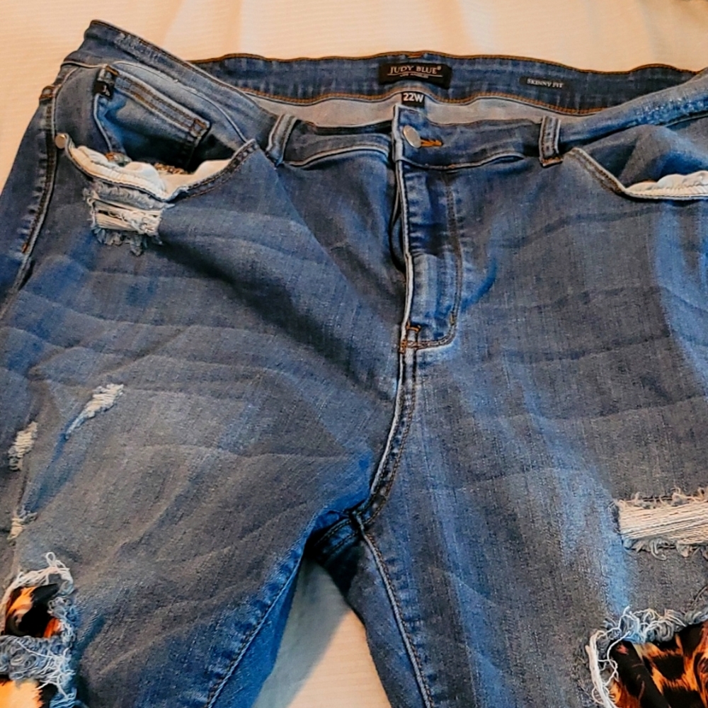 Size 22w distressed cheetah Judy blue jeans